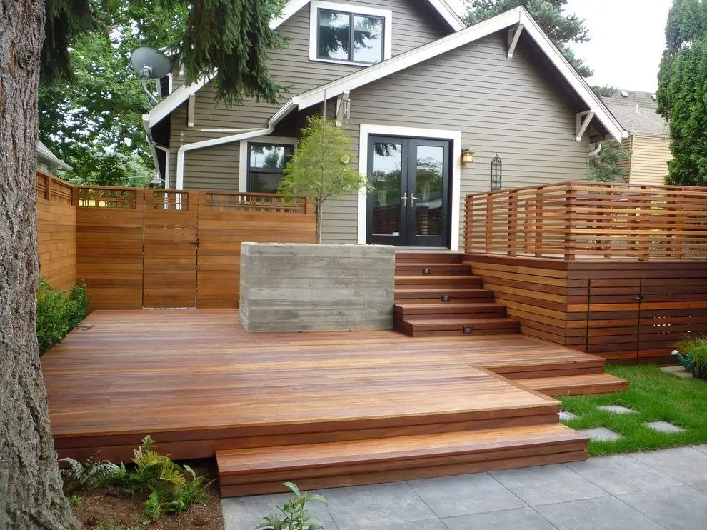 Deck & Patio